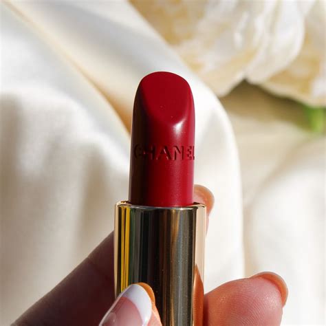 chanel rouge allure 137|Reviewed: Chanel's Rouge Allure Is a Standout Red Lipstick.